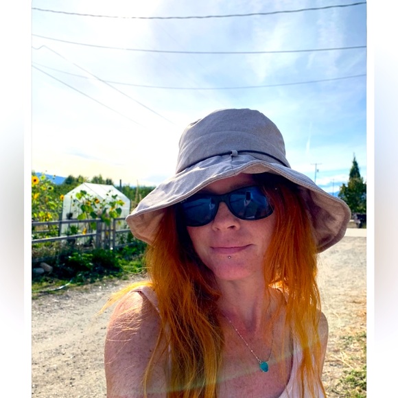 2 Sun Hats - Picture 3 of 15